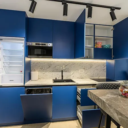 Apartment Blue Moon *