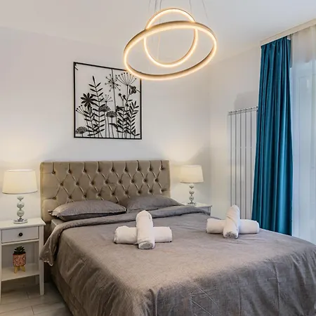 Blue Moon Apartment